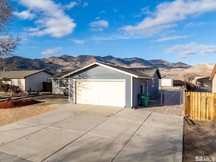 2050 Lonnie Ln, Dayton, Nevada 89403, 3 Bedrooms Bedrooms, ,2 BathroomsBathrooms,Residential,For Sale,Lonnie Ln,250000056