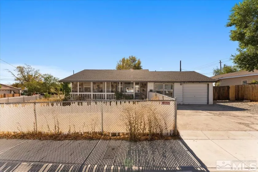 570 Hood Ave, Reno, Nevada 89512, 3 Bedrooms Bedrooms, ,1 BathroomBathrooms,Residential,For Sale,Hood Ave,240013274