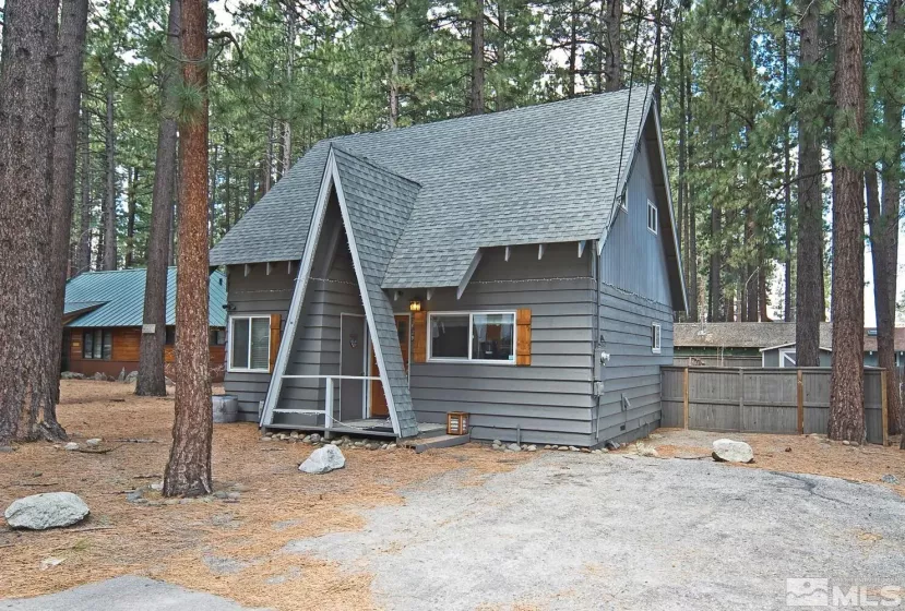 3629 Forest Avenue, South Lake Tahoe, California 96150, 3 Bedrooms Bedrooms, ,1 BathroomBathrooms,Residential,For Sale,Forest Avenue,240008984