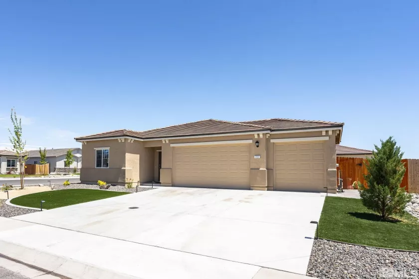 727 Sycamore Dr, Fallon, Nevada 89406, 3 Bedrooms Bedrooms, ,2 BathroomsBathrooms,Residential,For Sale,Sycamore Dr,240009323