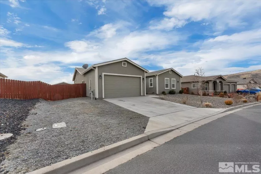 18556 Pequeno Ct, Reno, Nevada 89508, 4 Bedrooms Bedrooms, ,2 BathroomsBathrooms,Residential,For Sale,Pequeno Ct,250000152