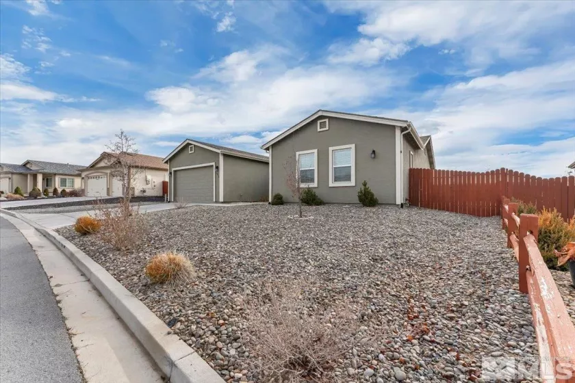 18556 Pequeno Ct, Reno, Nevada 89508, 4 Bedrooms Bedrooms, ,2 BathroomsBathrooms,Residential,For Sale,Pequeno Ct,250000152