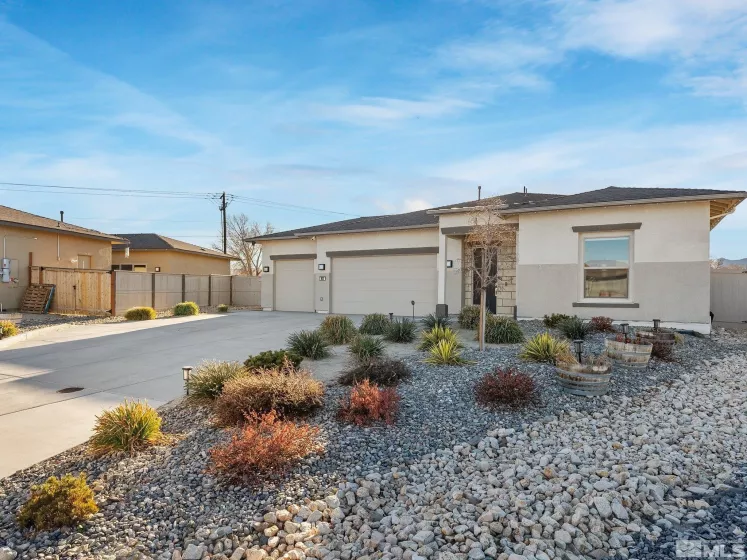 805 Palomino Drive, Fernley, Nevada 89408, 3 Bedrooms Bedrooms, ,2 BathroomsBathrooms,Residential,For Sale,Palomino Drive,250000339