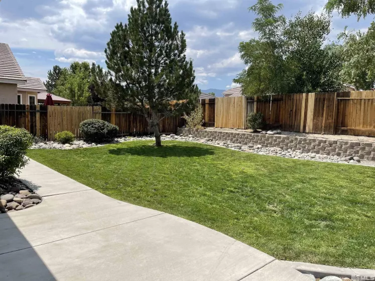 10653 Vista Bonita Lane, Reno, Nevada 89521, 2 Bedrooms Bedrooms, ,2 BathroomsBathrooms,Residential Lease,For Lease,Vista Bonita Lane,250000307