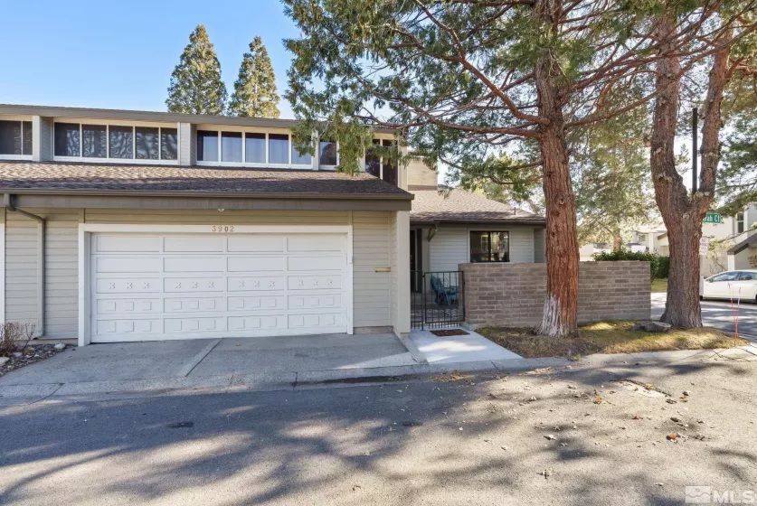 3902 Sarah Ct, Reno, Nevada 89509, 2 Bedrooms Bedrooms, ,2 BathroomsBathrooms,Residential,For Sale,Sarah Ct,250000594