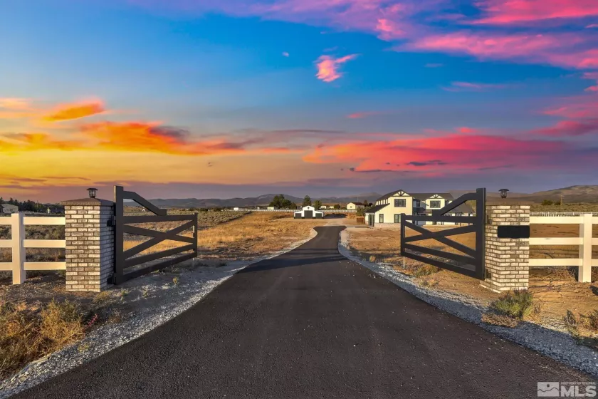 1409 Hunters Point Dr., Gardnerville, Nevada 89410, 5 Bedrooms Bedrooms, ,3 BathroomsBathrooms,Residential,For Sale,Hunters Point Dr.,240013037