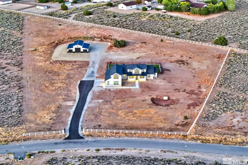 1409 Hunters Point Dr., Gardnerville, Nevada 89410, 5 Bedrooms Bedrooms, ,3 BathroomsBathrooms,Residential,For Sale,Hunters Point Dr.,240013037