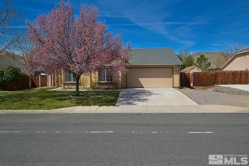 6425 Adobe Spring Ct, Sparks, Nevada 89436, 3 Bedrooms Bedrooms, ,2 BathroomsBathrooms,Residential Lease,For Lease,Adobe Spring Ct,250000637