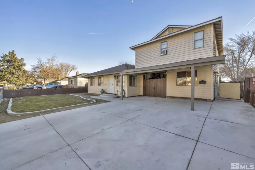 9 K St, Sparks, Nevada 89431, 6 Bedrooms Bedrooms, ,3 BathroomsBathrooms,Residential,For Sale,K St,250000916