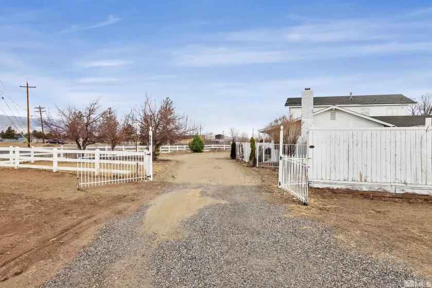 990 Riverview Dr, Gardnerville, Nevada 89460, 4 Bedrooms Bedrooms, ,3 BathroomsBathrooms,Residential,For Sale,Riverview Dr,250001429