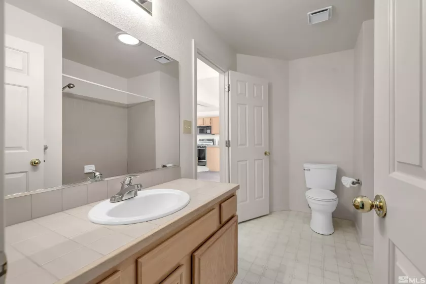 135 Spring Ridge Drive, Sparks, Nevada 89436, 3 Bedrooms Bedrooms, ,2 BathroomsBathrooms,Residential Lease,For Lease,Spring Ridge Drive,250001474