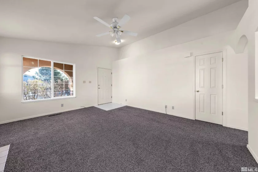 135 Spring Ridge Drive, Sparks, Nevada 89436, 3 Bedrooms Bedrooms, ,2 BathroomsBathrooms,Residential Lease,For Lease,Spring Ridge Drive,250001474