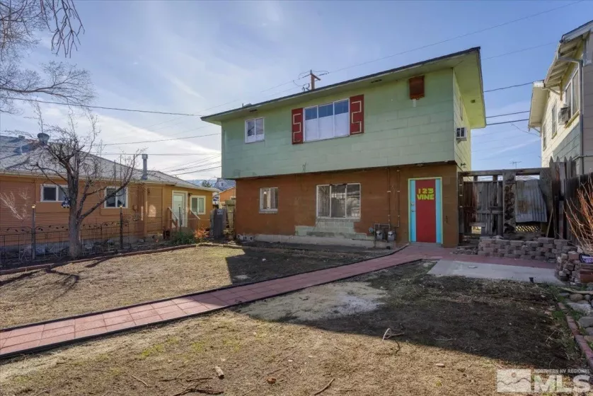 121 Vine St, Reno, Nevada 89503, ,Residential Income,For Sale,Vine St,250001648