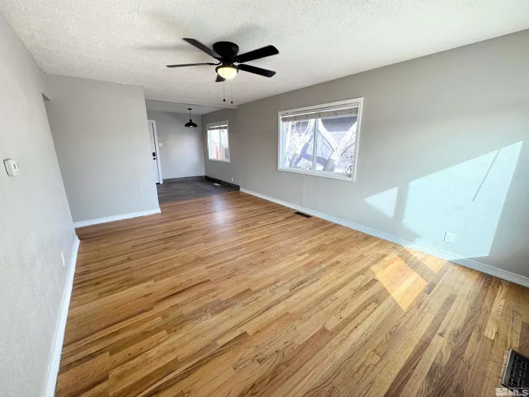 635 Sutro St, Reno, Nevada 89512, 3 Bedrooms Bedrooms, ,2 BathroomsBathrooms,Residential,For Sale,Sutro St,250002083