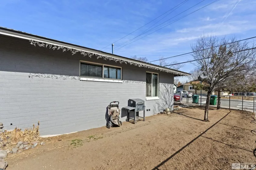 803 10th St, Sparks, Nevada 89431, ,Residential Income,For Sale,10th St,250002303