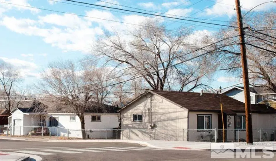 125 125 N Broadway St, Fallon, Nevada 89406, ,Residential Income,For Sale,125 N Broadway St,250002970