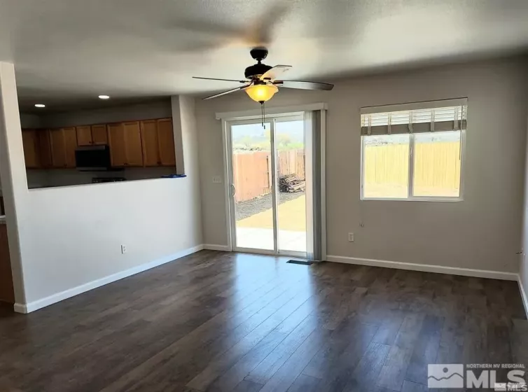 8675 Umber Sky Ct, Reno, Nevada 89506, 3 Bedrooms Bedrooms, ,2 BathroomsBathrooms,Residential Lease,For Lease,Umber Sky Ct,250002978