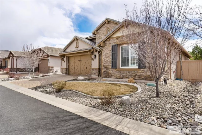 9820 Hafflinger Ln, Reno, Nevada 89521, 2 Bedrooms Bedrooms, ,2 BathroomsBathrooms,Residential,For Sale,Hafflinger Ln,250003265