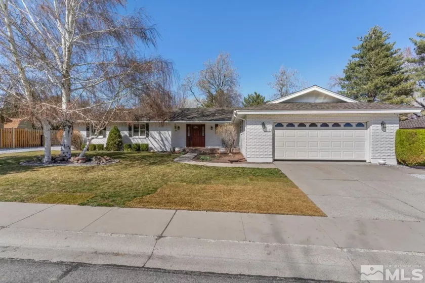 1318 Clemens Dr, Carson City, Nevada 89703, 3 Bedrooms Bedrooms, ,2 BathroomsBathrooms,Residential,For Sale,Clemens Dr,250003328