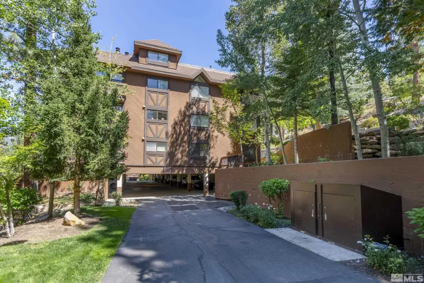 335 Ski Way, Incline Village, Nevada 89451, 1 Bedroom Bedrooms, ,2 BathroomsBathrooms,Residential,For Sale,Ski Way,250003330