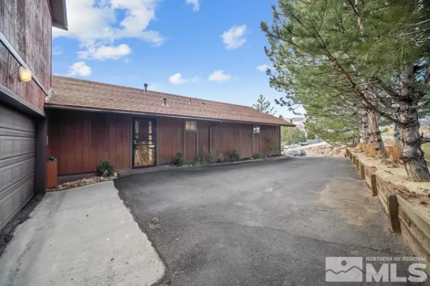 2045 Scharr Cir, Reno, Nevada 89509, 3 Bedrooms Bedrooms, ,3 BathroomsBathrooms,Residential,For Sale,Scharr Cir,250003364